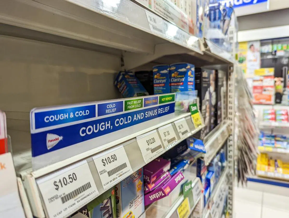 本地近日出现班纳杜系列药品抢购潮。（新明日报）