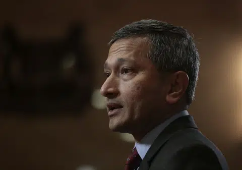 外交部长维文重申，新加坡的立场是一贯的，我们不在以巴冲突中选边站，我们支持双方为冲突寻求和平解决方案，我们主张两国方案。（互联网）