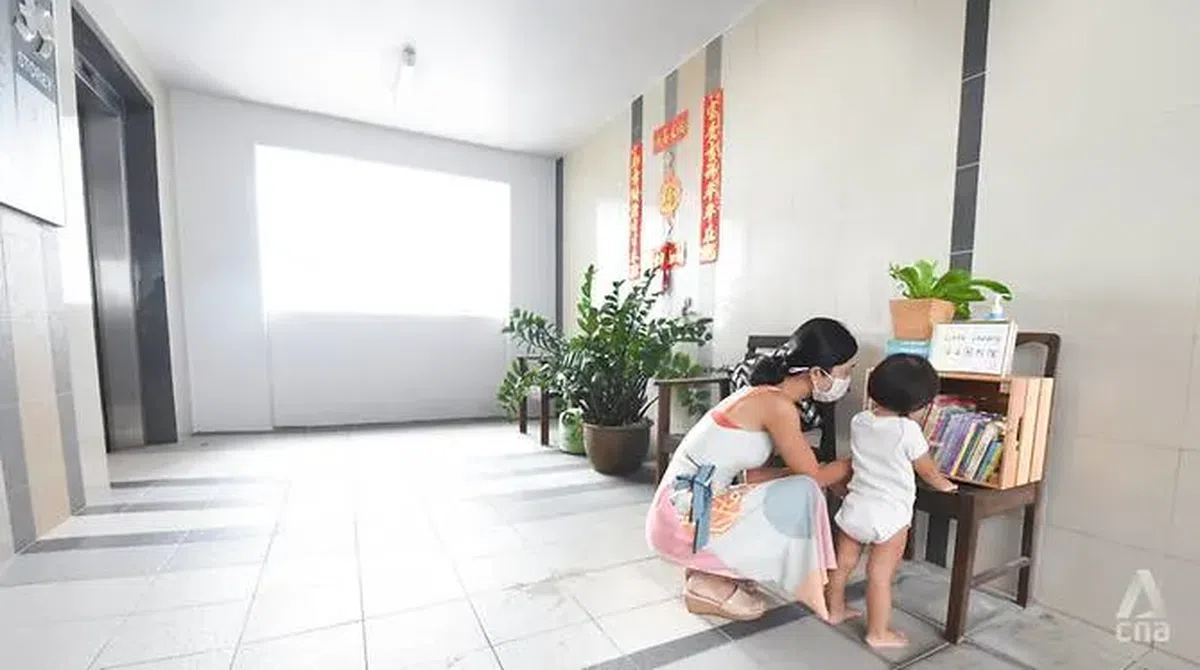  Yvonne与儿子。（CNA） 