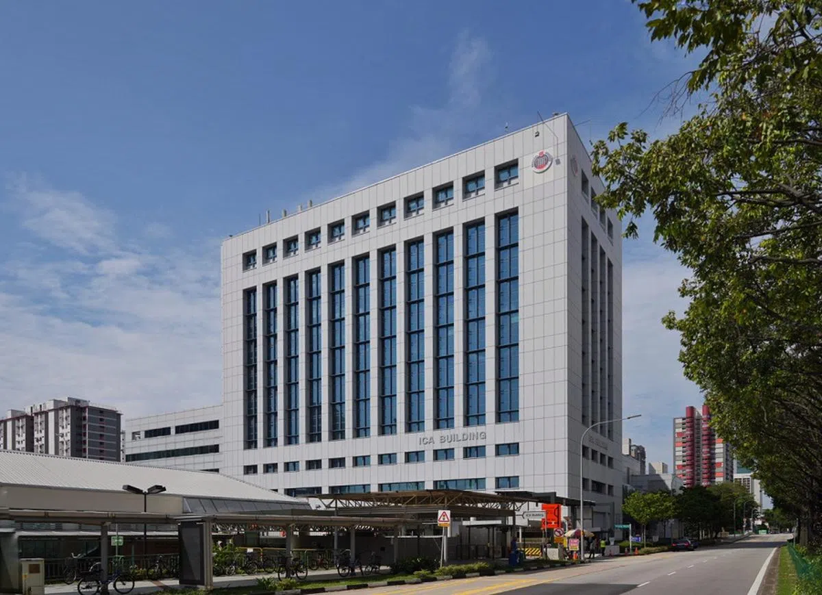 一名66岁的英国籍男子听信郭淑君的谎言而逾期逗留，因此被移民与关卡局调查。（联合早报）