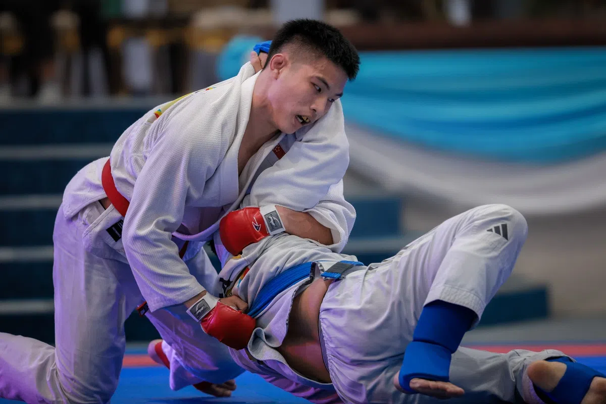 陈世杰成功夺下柔术男子格斗77公斤以下级金牌。