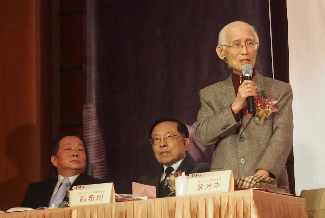 2013年4月2日，台湾佛光山开山宗长星云大师最新作品《百年佛缘》新书发表会在台北举行。（中新社）