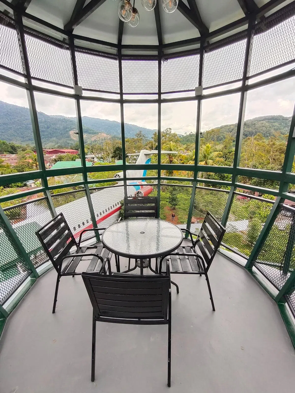 （Twin Jets Resort 面簿）