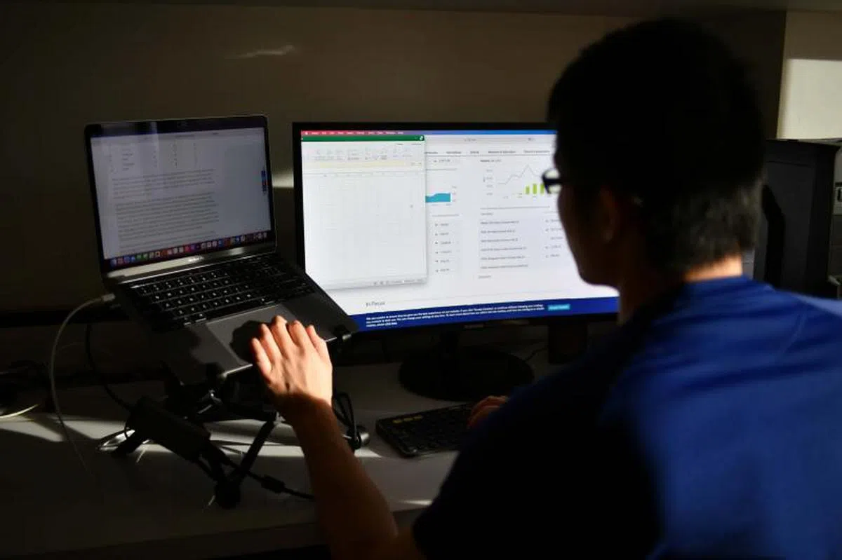 居家办公目前是我国的既定工作模式。（海峡时报档案照）