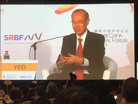 新加坡前外交部长杨荣文昨天在“慧眼中国环球论坛” 暨 “新加坡暨区域商务论坛” 2018 特别年会上发言。（沈泽玮摄）