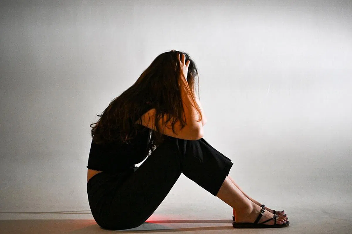 员工的心理健康近几年备受关注。（海峡时报示意图）