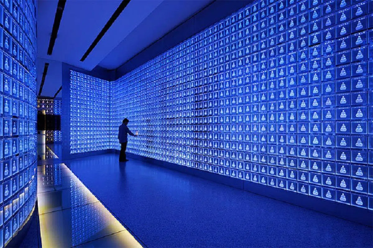  琉璃光院白莲华堂其实就是一座安置骨灰瓮的“立体停车场”。（互联网） 