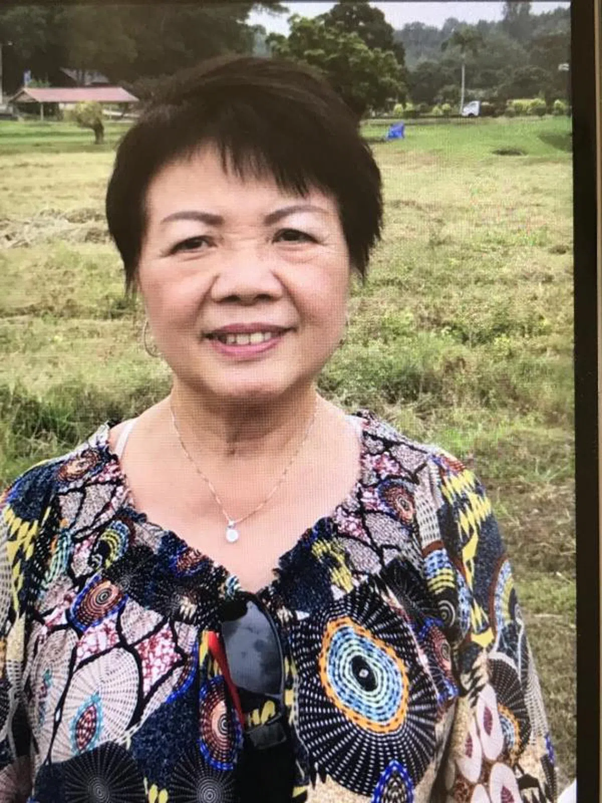  红蚂蚁要点名赞赏的是住在淡滨尼42街第454座组屋的女居民冯鲭蓉，她今年65岁。（新明日报） 