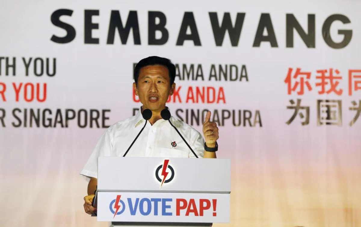  2015年大选，王乙康在三巴旺集选区的群众大会上演讲时信心满满。（海峡时报） 