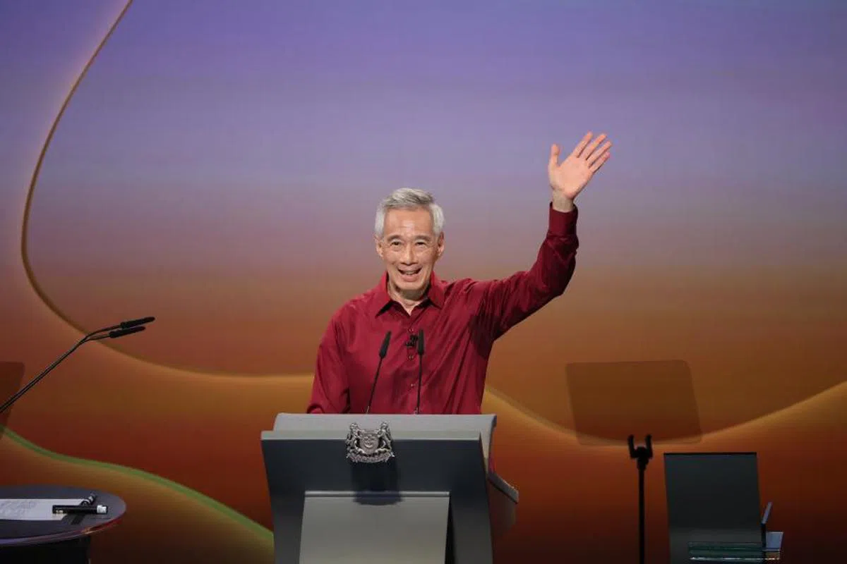 总理李显龙去年8月宣布政府将着手废除第377条文，但同时也会修宪保障婚姻作为男女结合的定义。（联合早报）