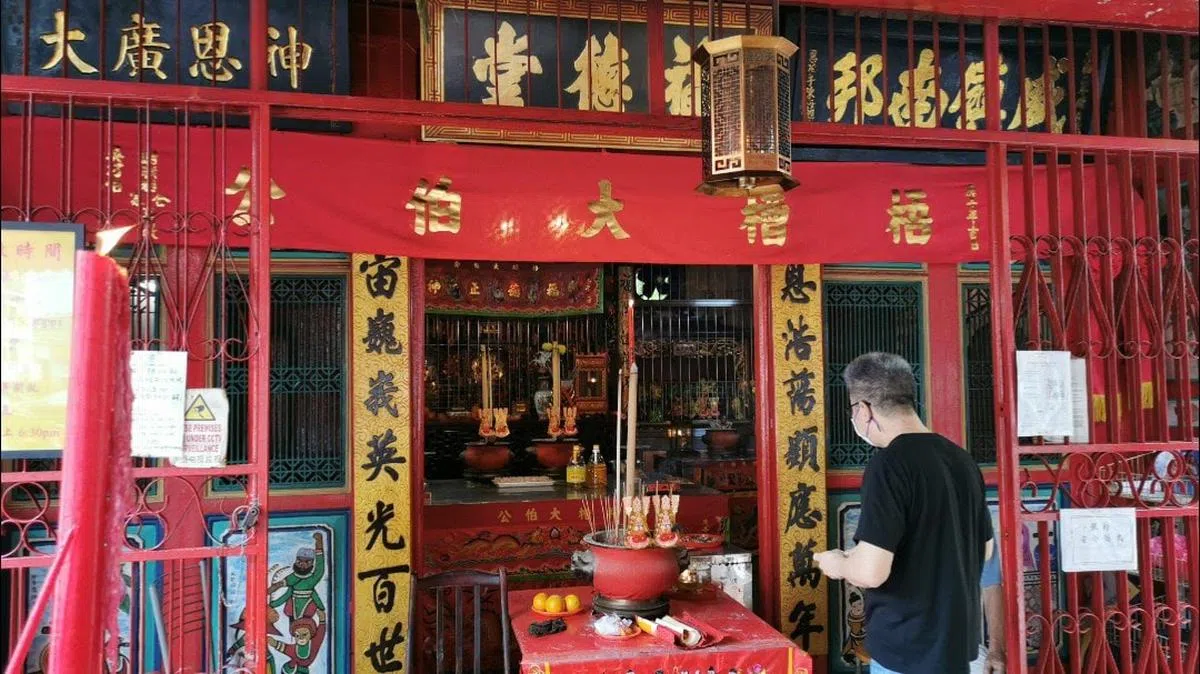  梧槽大伯公庙。（梧槽大伯公庙面薄） 