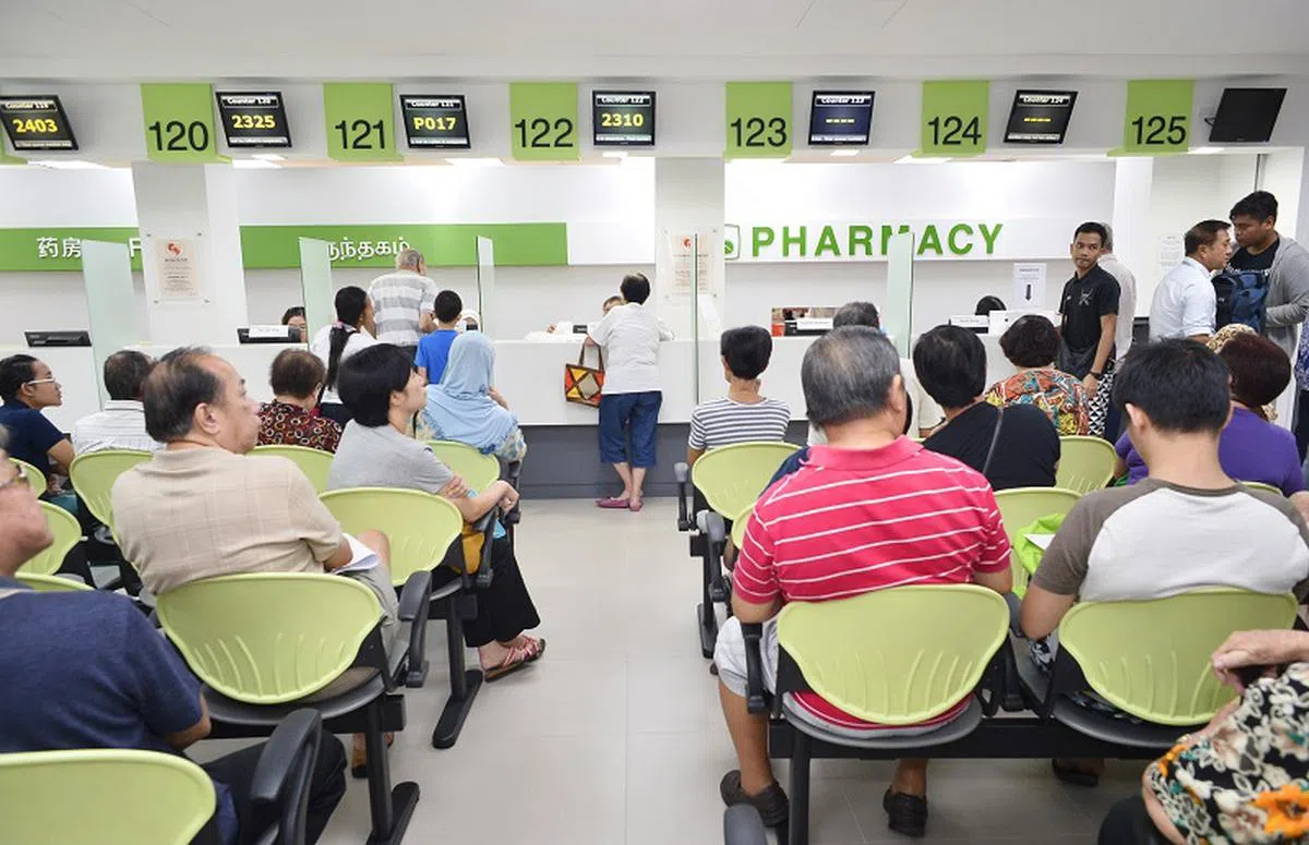  有综合健保计划滥用体制，一年内做了12次鼻内窥镜检查。（海峡时报） 