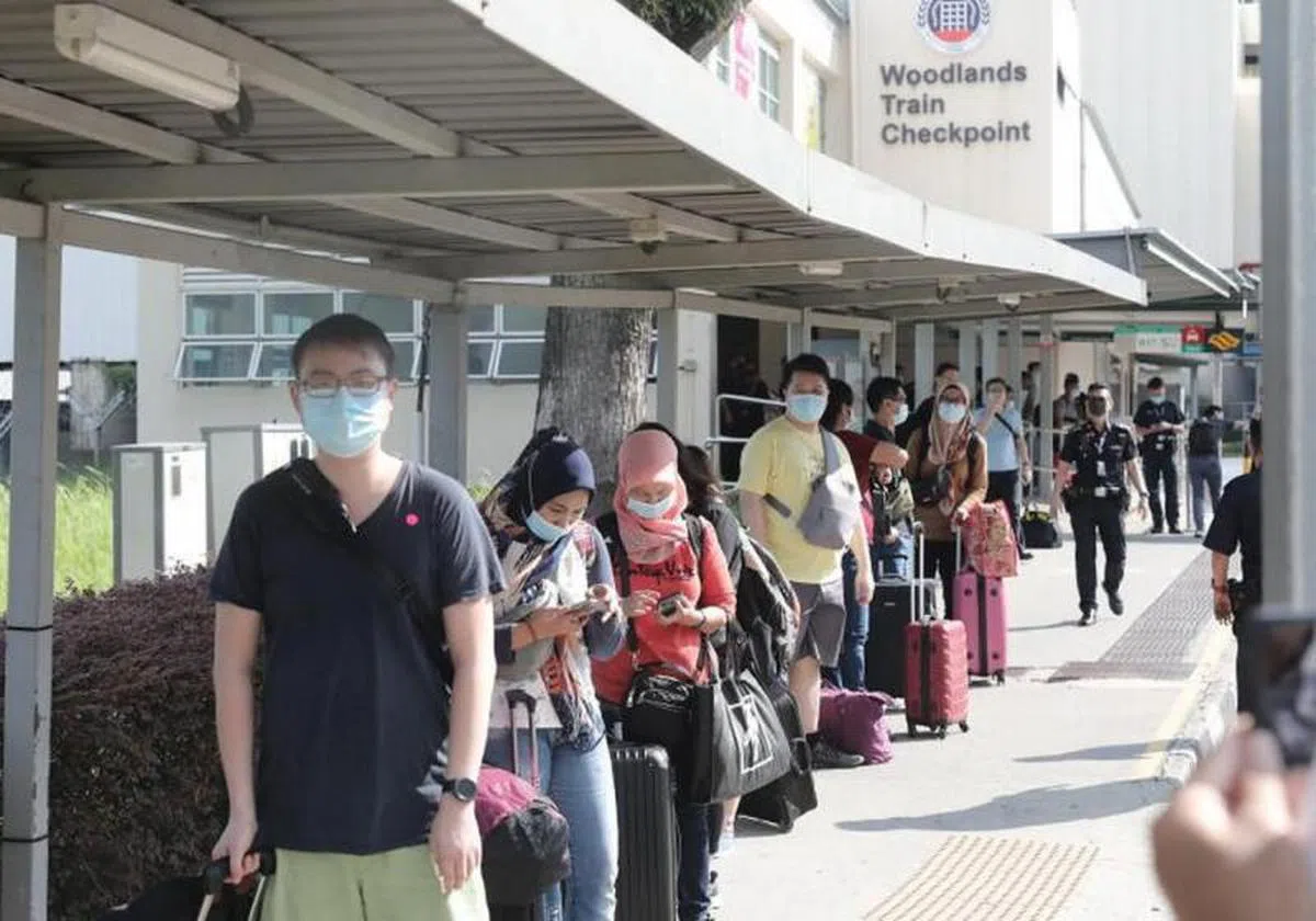  在新加坡工作的马国游子。（早报） 