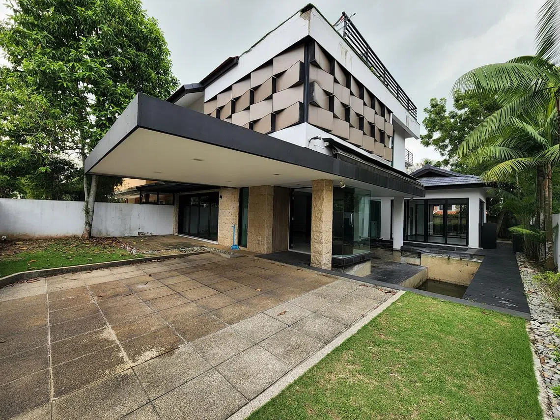 宏茂桥尼敏埔（Nim Green）43号的半独立式洋房，2022年4月以633万元高价敲锤成交。该洋房从585万元起标，竞标激烈。（戴玉祥产业）