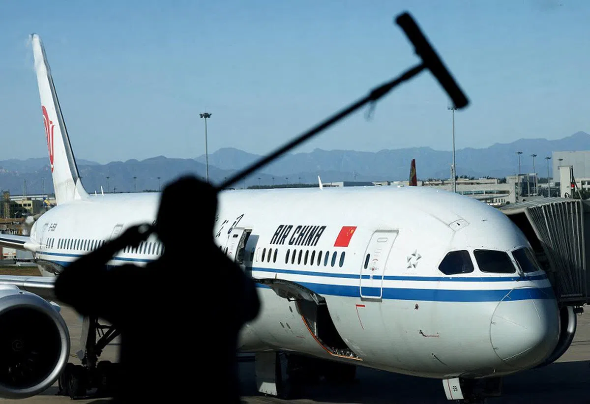 中国航空管理局去年10月说，下来五个月，中国客运航班预计达到四年前的约七成。（路透社）
