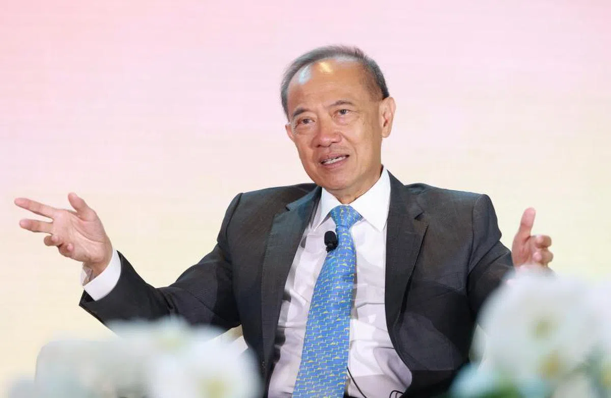杨荣文退出政坛后，仍不时对国际局势提出自己的见解。（联合早报）