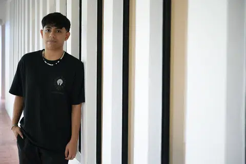 拉菲祖万在新加坡出生和长大，却不是新加坡公民或永久居民。（海峡时报）