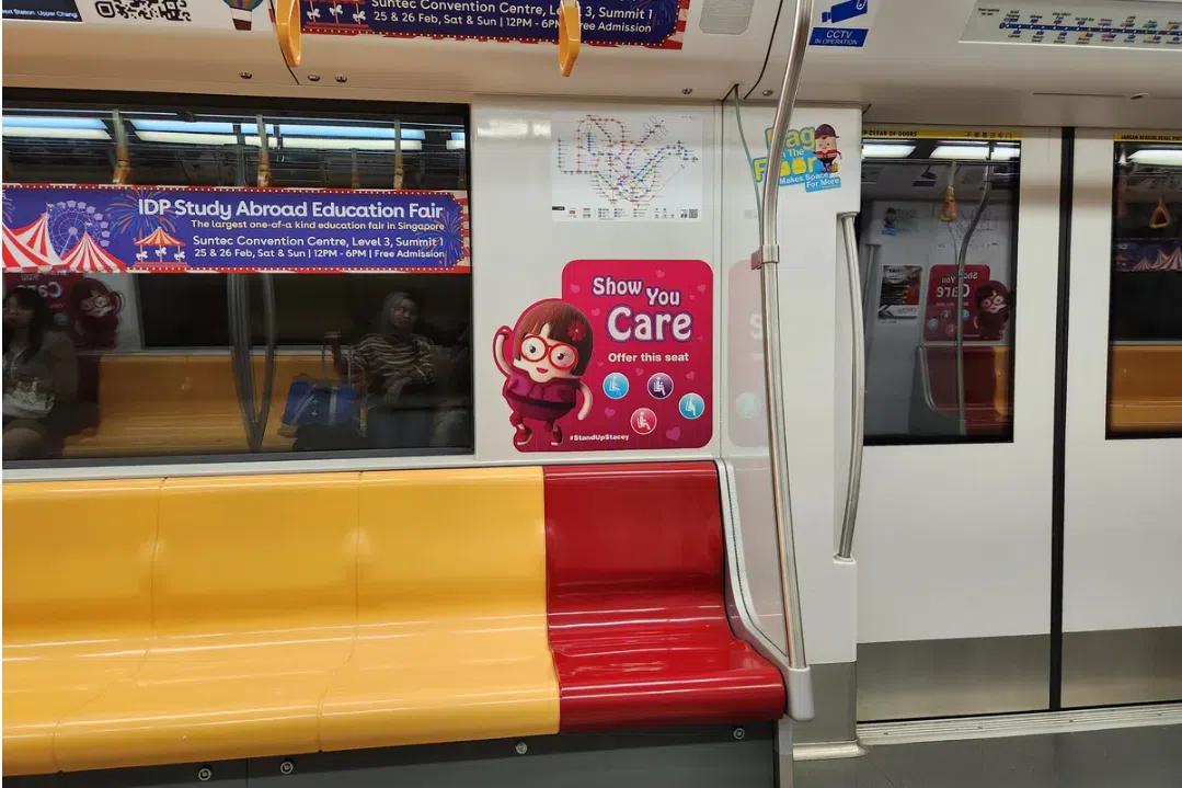 地铁上的优先座。