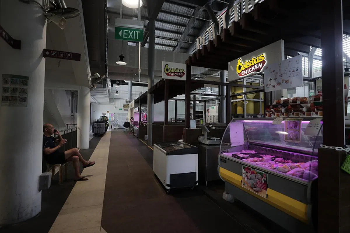 武吉班让湿巴刹。（海峡时报）