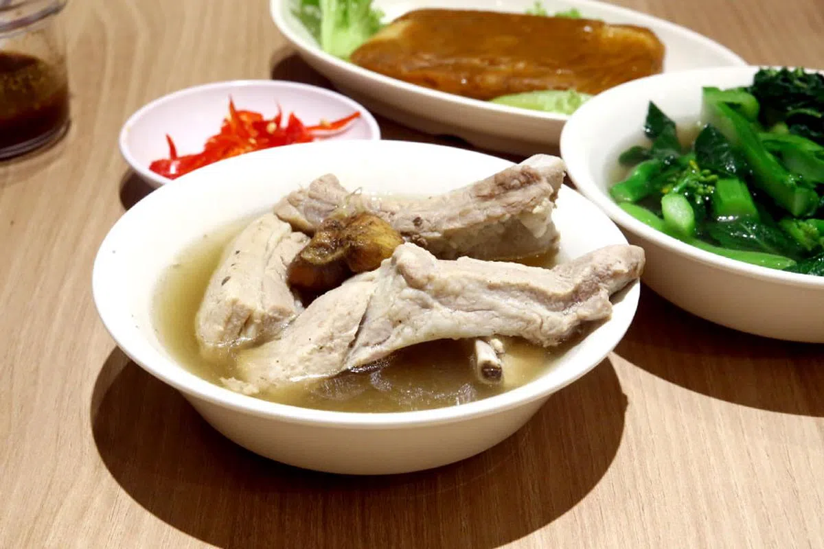  亚华肉骨茶。（DanielFoodDiary) 