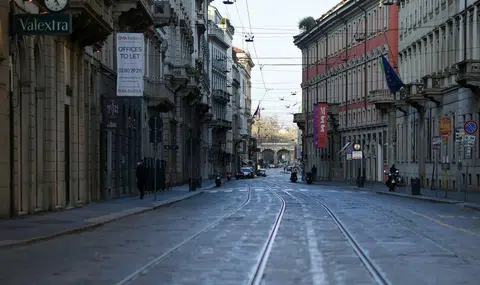 位于意大利市中心位置的Via Manzoni街，如今因为疫情荒无人烟。（路透社）