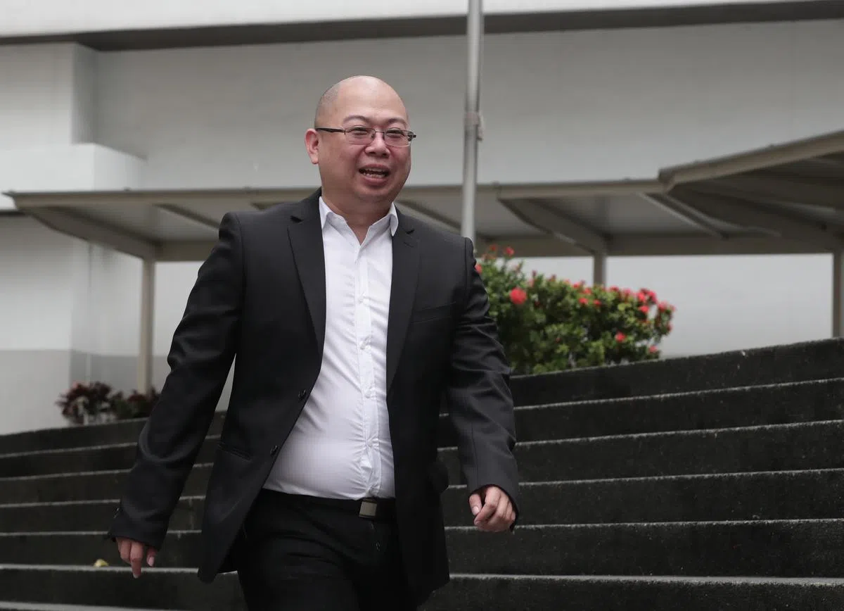  李显龙要求《网络公民》主编许渊臣（图）撤文道歉，否则提告。（海峡时报） 