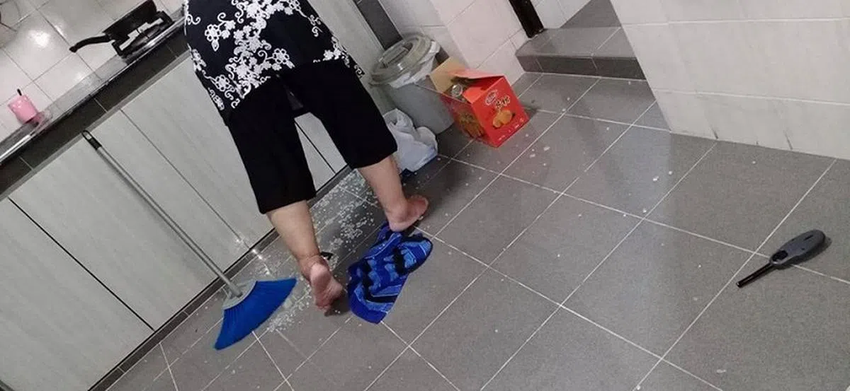  （Sam Slmt面簿） 