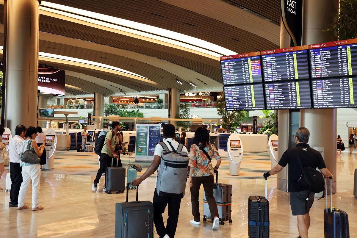 调查发现，新加坡有三分之二旅客在飞行途中“不好意思”叫醒隔壁乘客让自己起身上厕所。（联合早报）