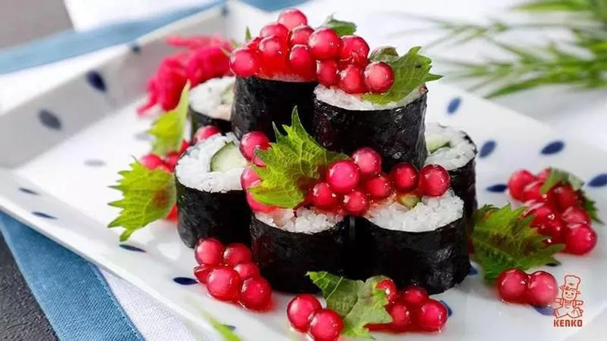  美食部落客推出的‘鲑鱼卵寿司’。（互联网） 