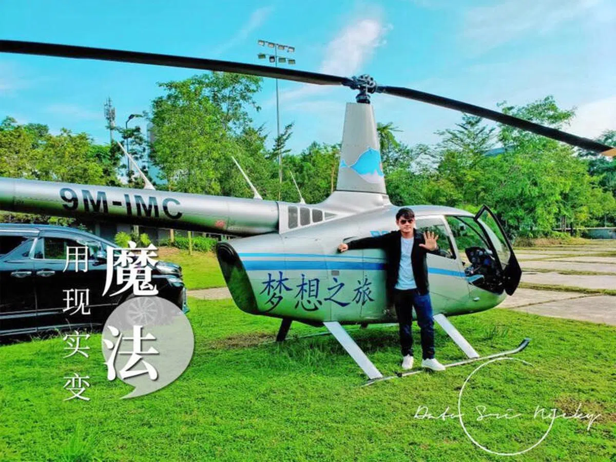 云尊集团廖顺喜经常在社媒上“炫富”，如今成了马国通缉犯。（取自面簿）