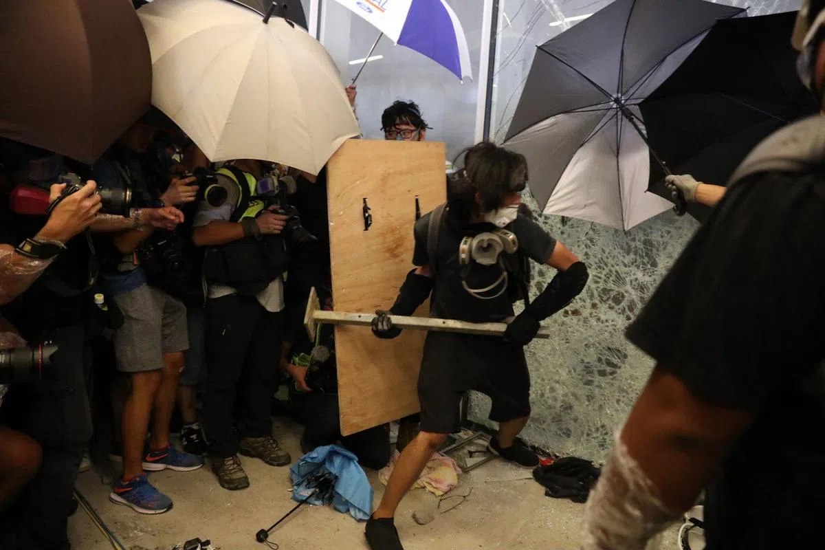  （香港苹果日报） 