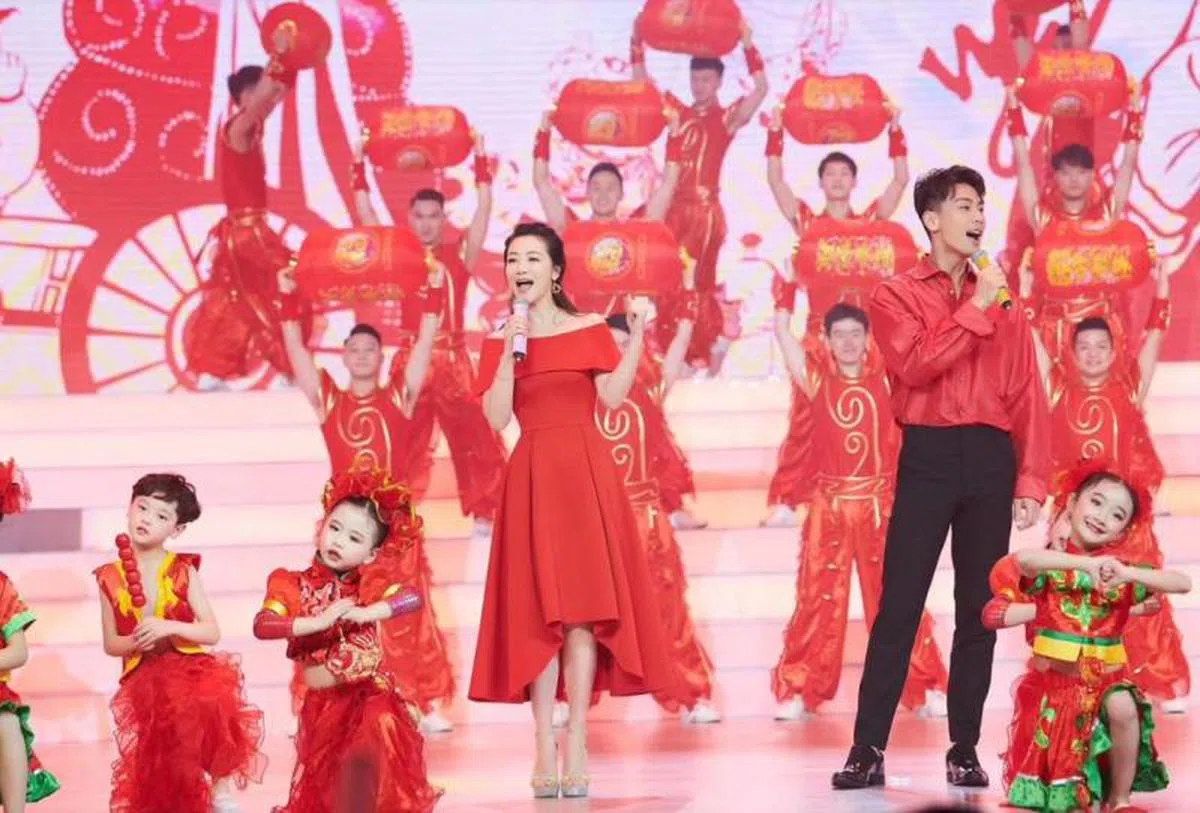  中国一年一度的《春节联欢晚会》少不了精彩的载歌载舞环节。（互联网） 