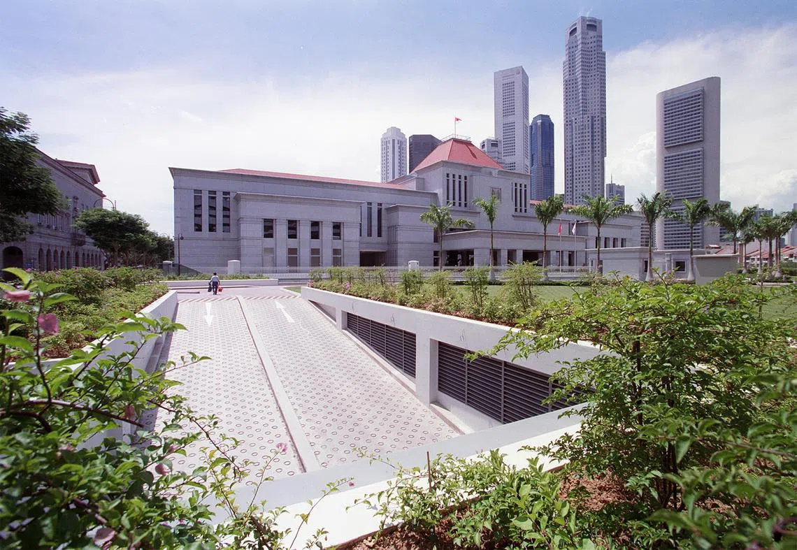 新加坡国会大厦地下停车场平日正常收费为每半小时1元2角4分。（海峡时报）