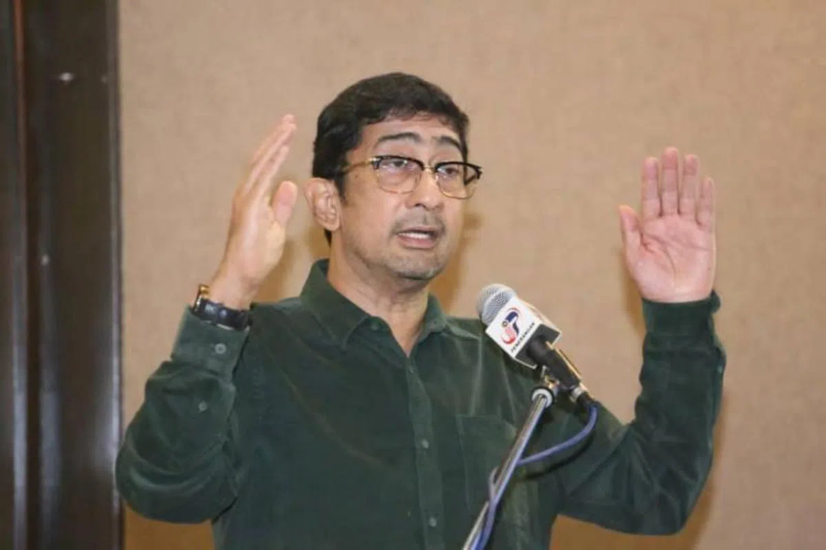  扎希迪被媒体怀疑持假学历。（扎希迪面簿） 