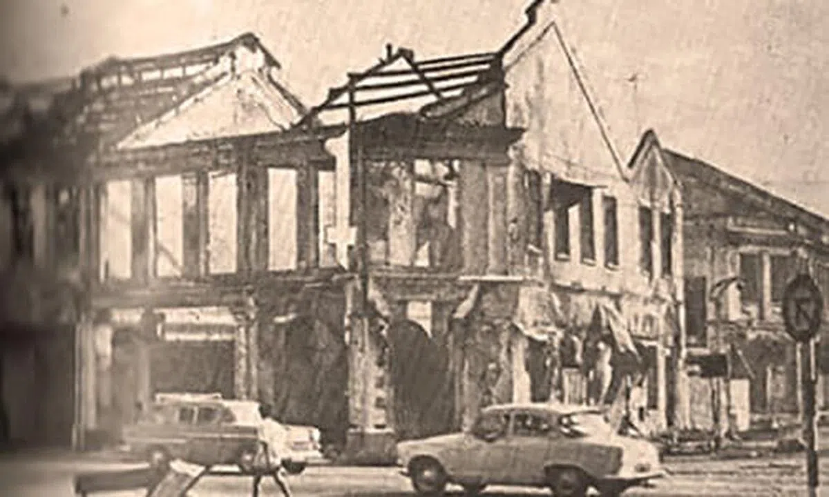  1969年的513事件造成许多华人和马来人因暴力冲突而丧命。（当今大马） 