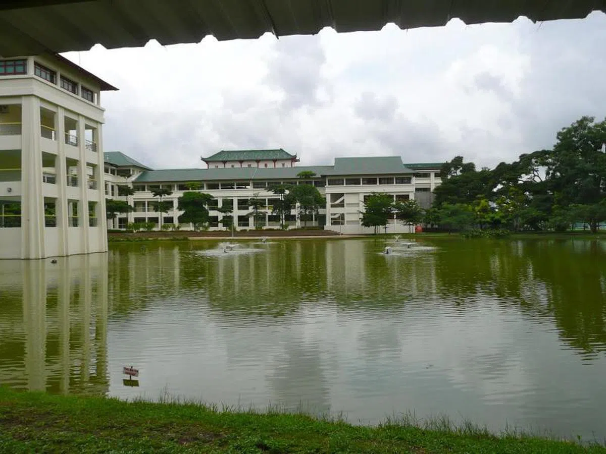  因扩建校舍，中正湖缩小了湖面。（互联网） 