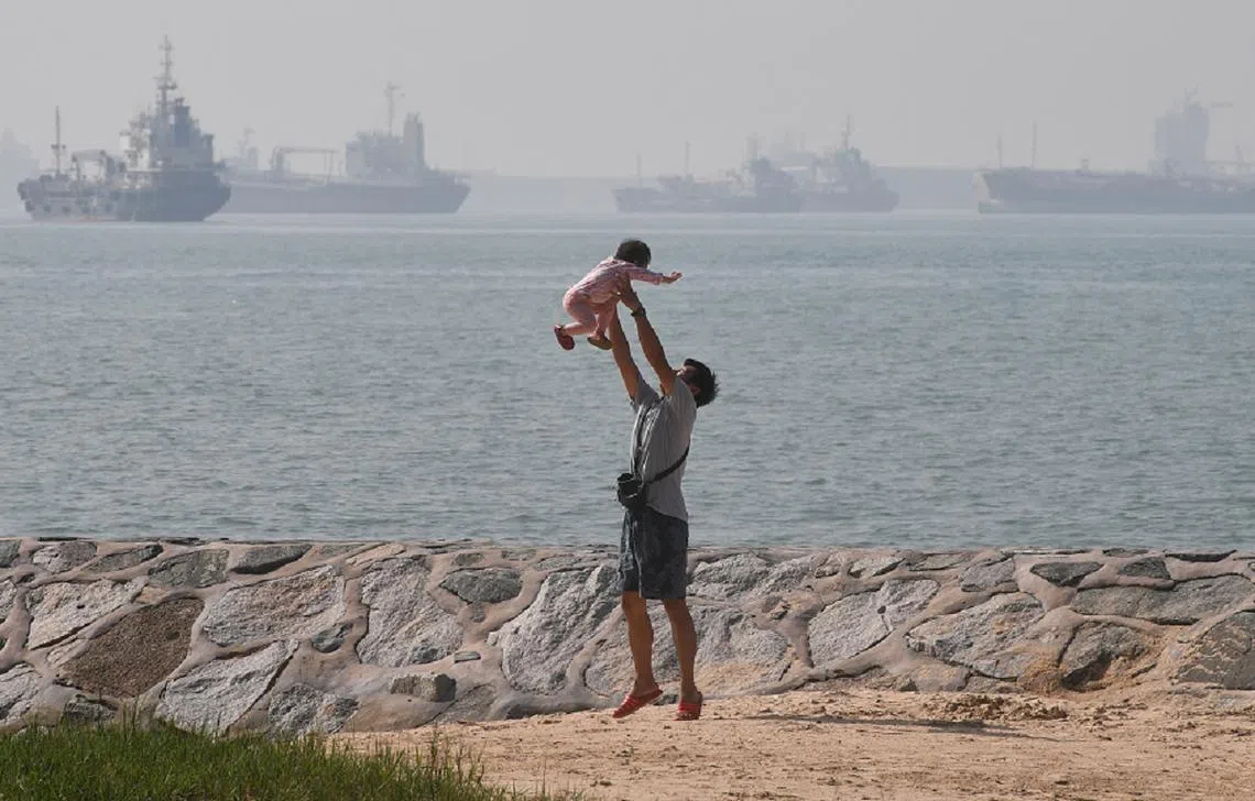 设计对白：“等你长大一点，爸爸带你坐飞机！”（海峡时报）