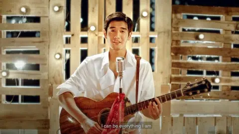 ​歌手向洋。​（截自视频）