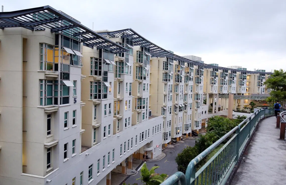 新加坡国立大学乔治王子公园宿舍（Prince George's Park Residences）的B房型和C房型以及双人房都是没有冷气的。（联合早报）