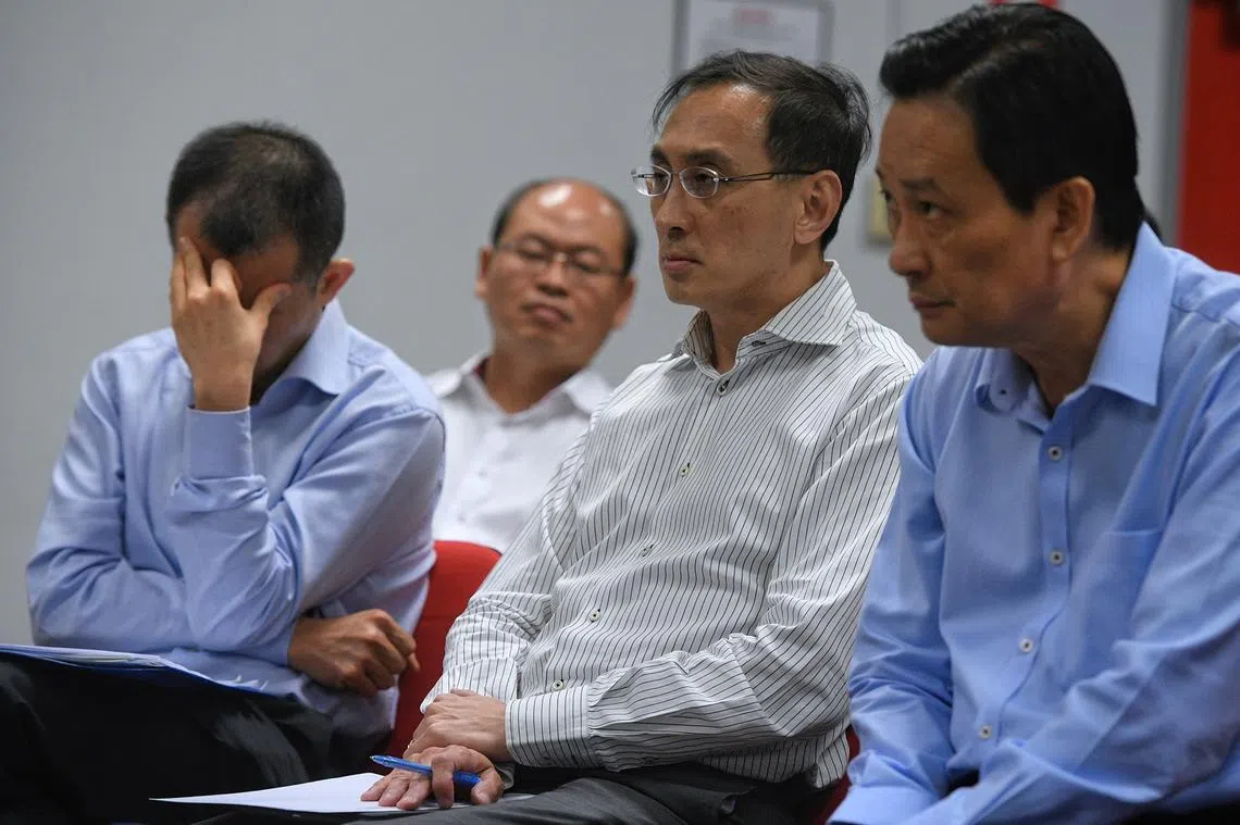 SMRT高管在地铁隧道淹水事件发生后心力交瘁。（海峡时报）