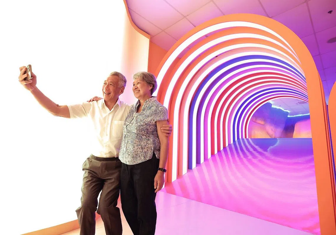 李显龙总理和夫人何晶。（通讯及新闻部） 