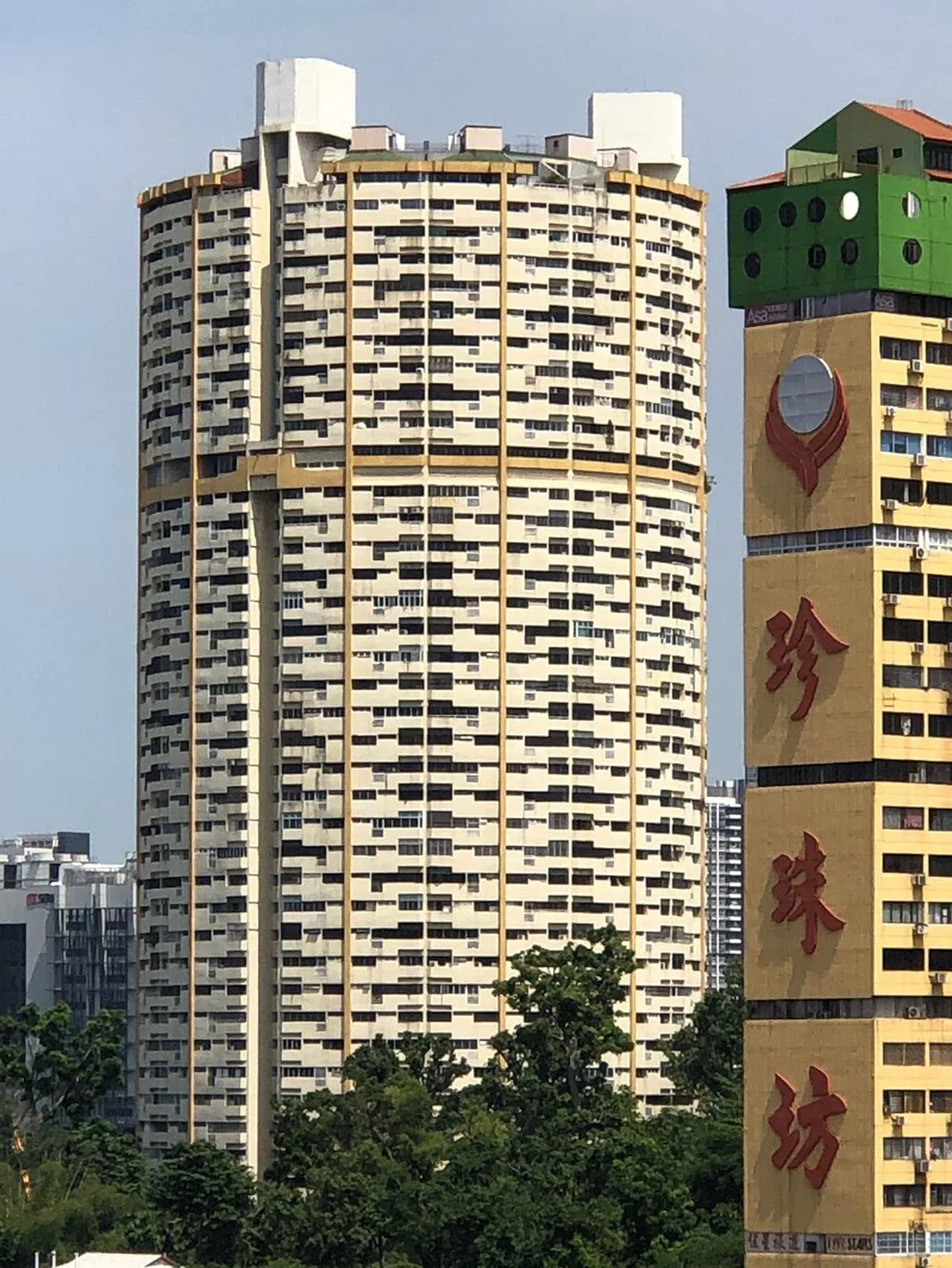  珍珠苑是牛车水一带最有特色的建筑之一。（张丽苹摄） 