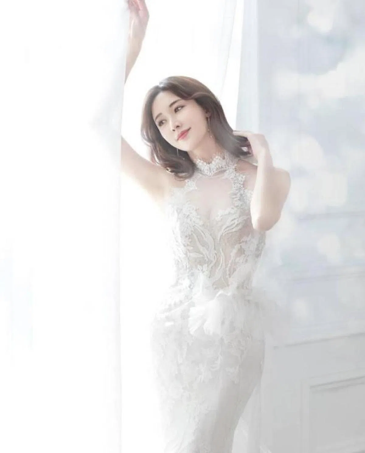  40多岁的单身女性，内心深处依然有一份等待爱情来浇水的小苗子。（互联网） 