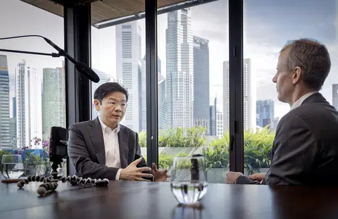 副总理兼财政部长黄循财5月6日接受《经济学人》访问。（通讯及新闻部提供）