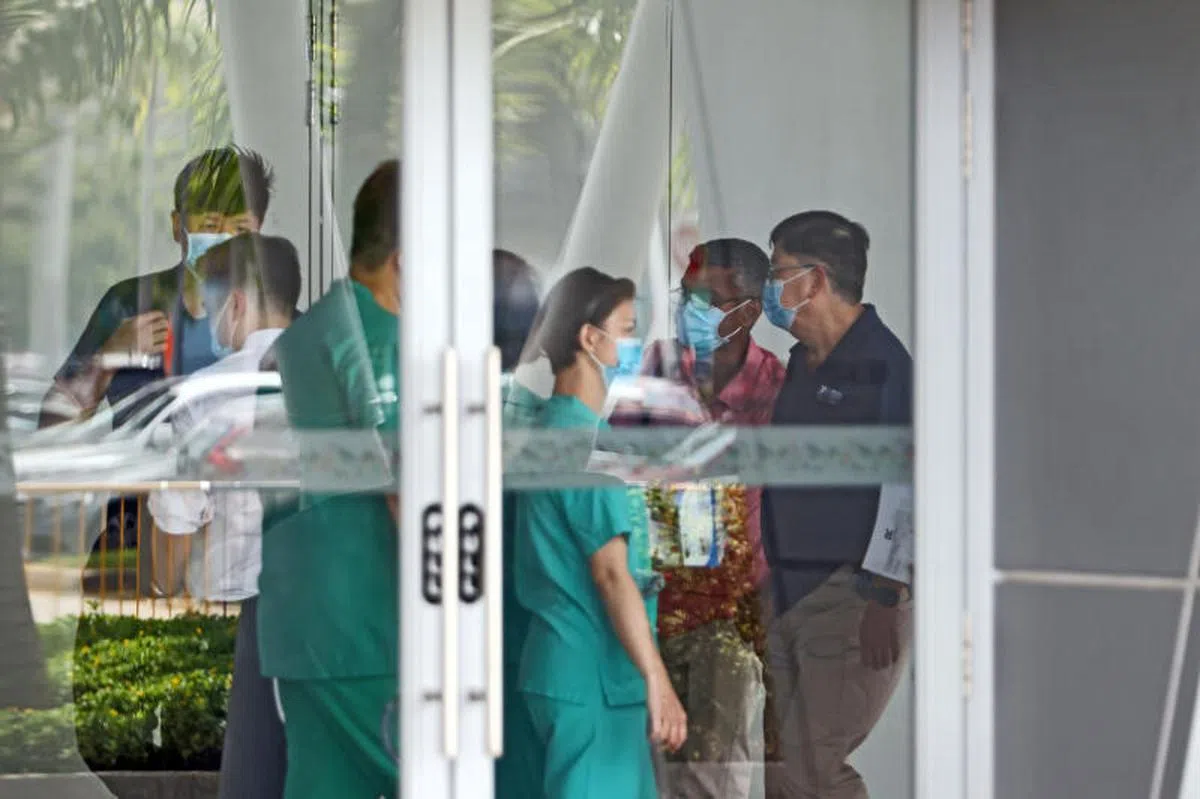  新加坡博览中心社区护理设施这星期出现了四起医护人员与义工确诊冠病的病例。（海峡时报） 