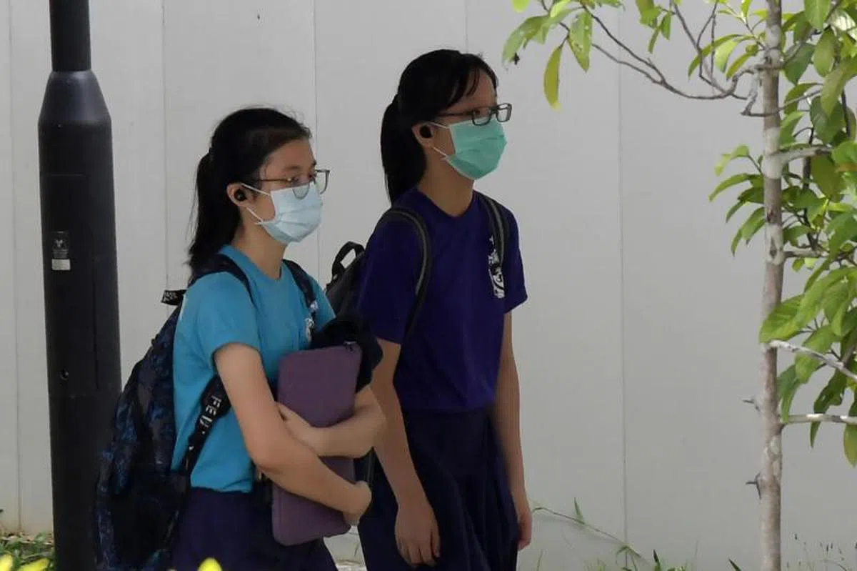  政府目前不打算关闭学校，但仍为一切状况做足准备。（法新社） 