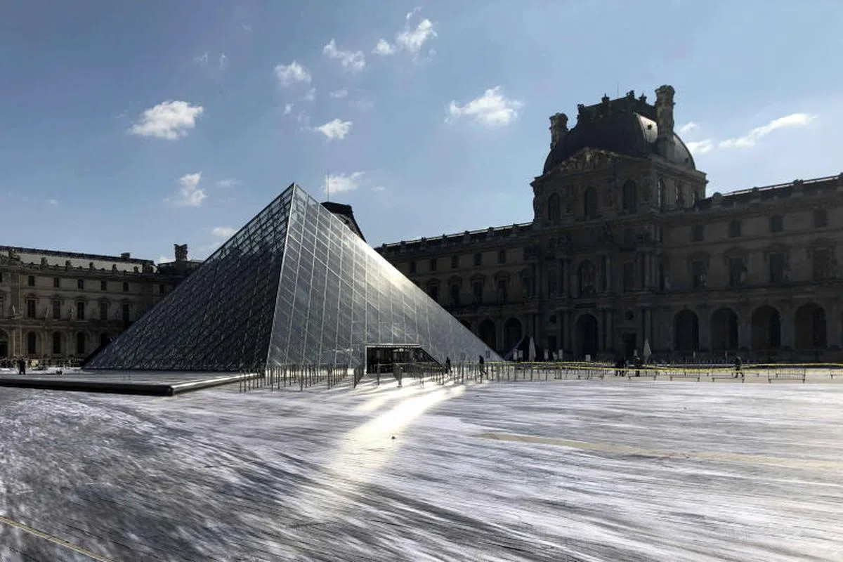  罗浮宫玻璃金字塔入口。（中新社） 