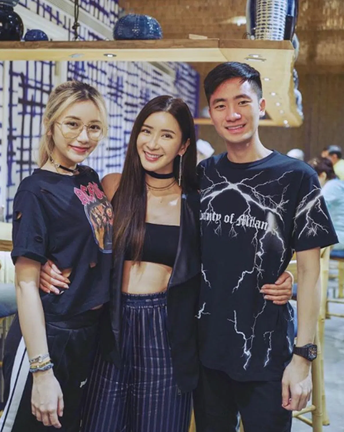  蔡欣颖一家人。 