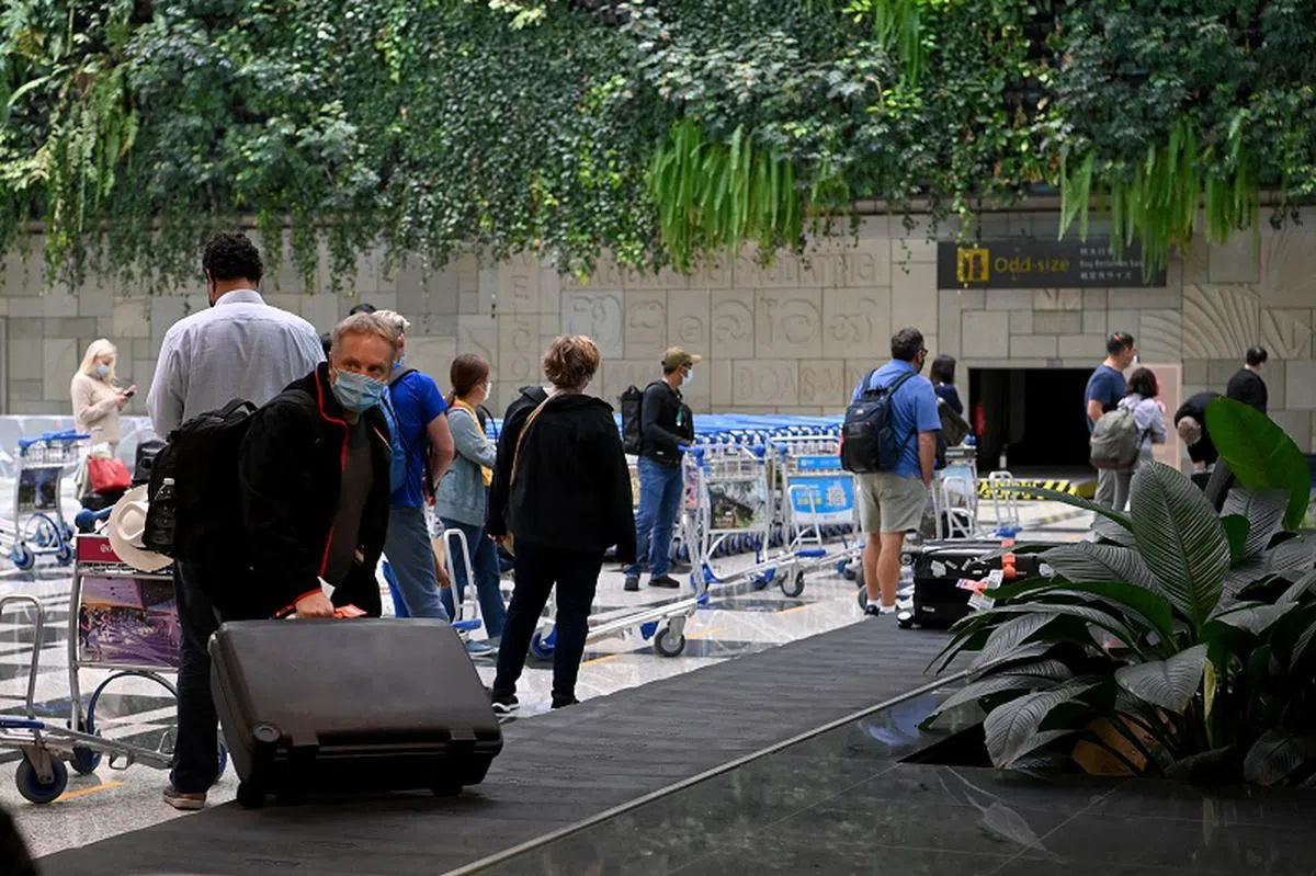 旅游局透露，每年来新的外国病患，除了进行例常健康体检之外，也有不少人前来进行高端外科手术。（海峡时报）