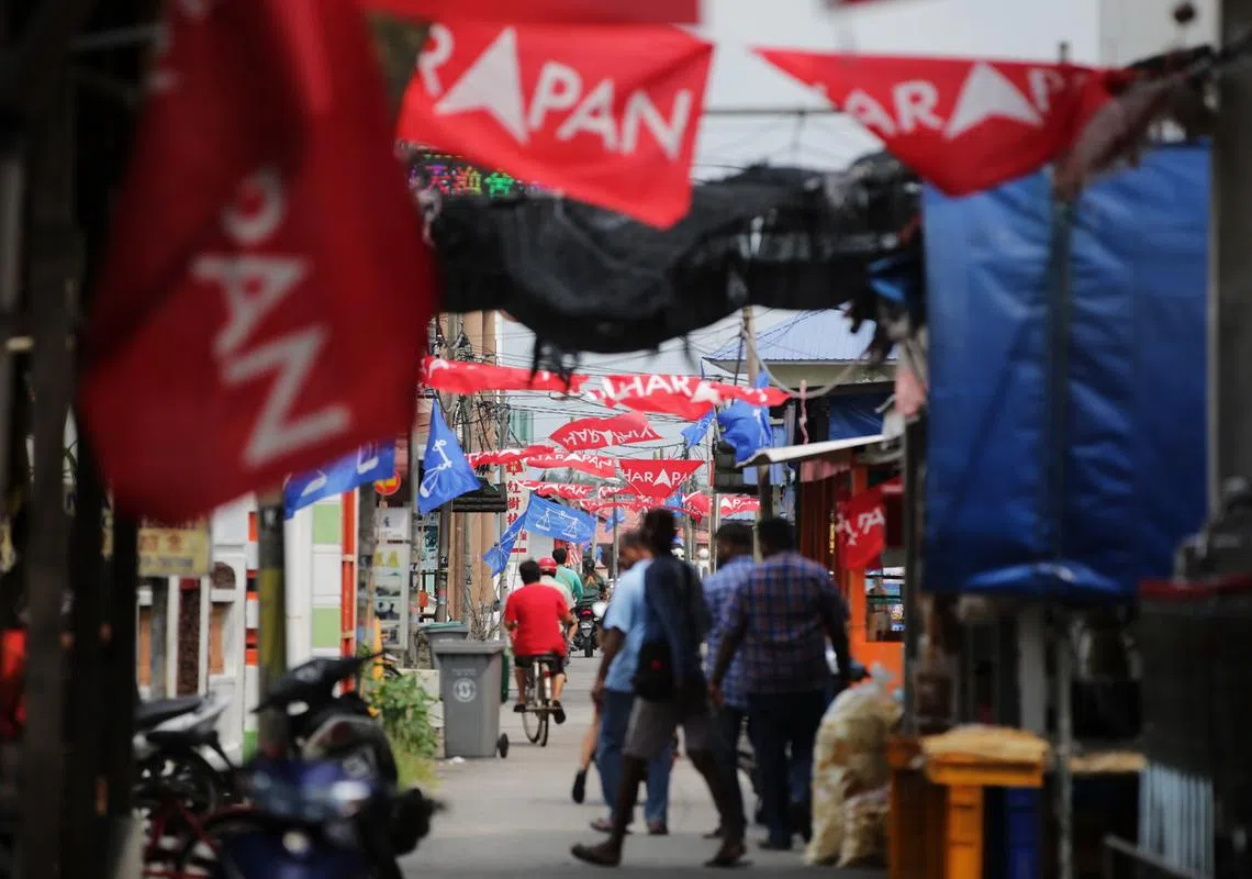 星期六（11月5日）就是马来西亚全国大选的提名日，各政党已纷纷宣布候选人名单。（海峡时报）